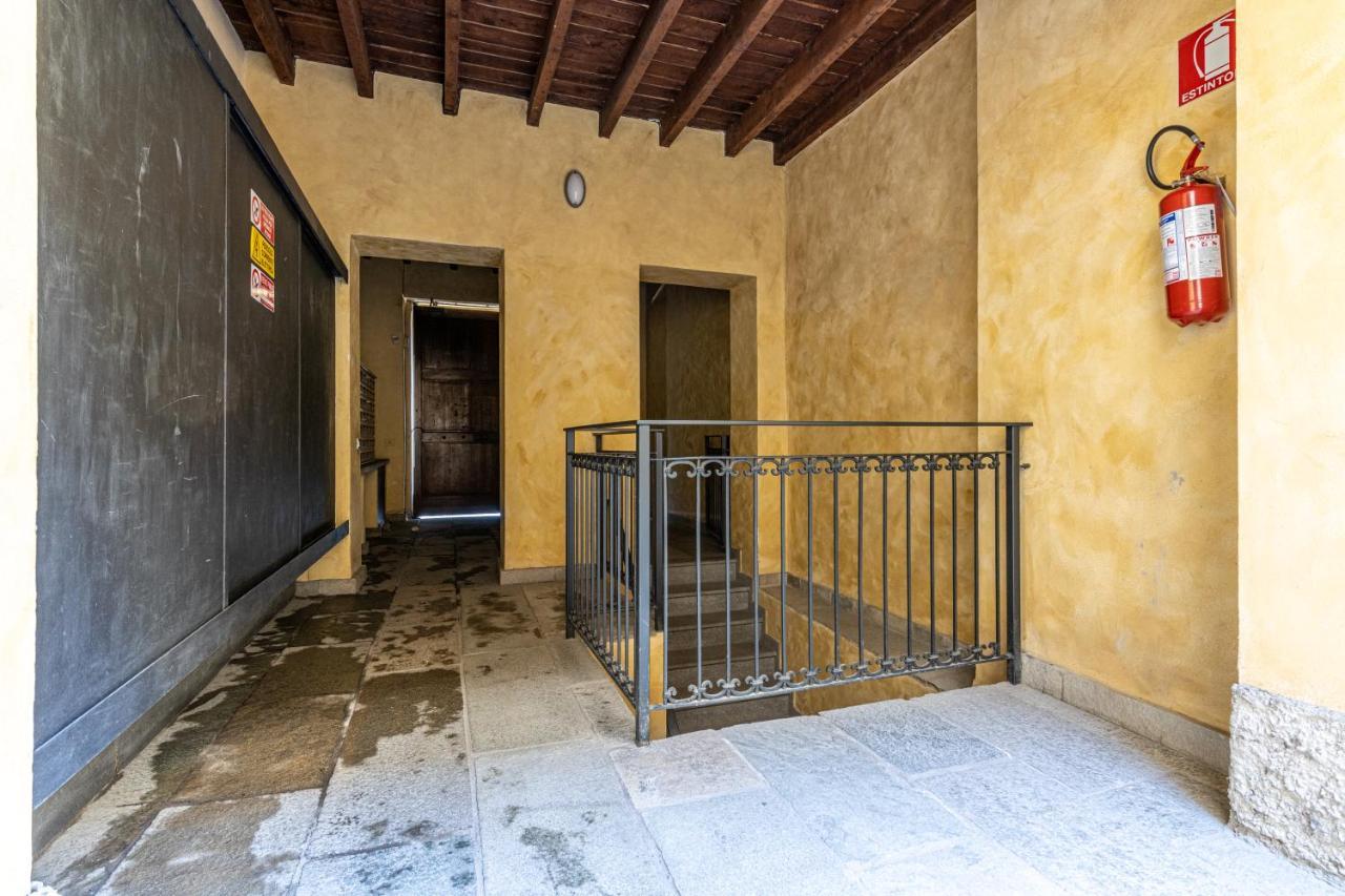 Xenia Apartments - Accogliente Pied-A-Terre Sui Navigli ミラノ エクステリア 写真